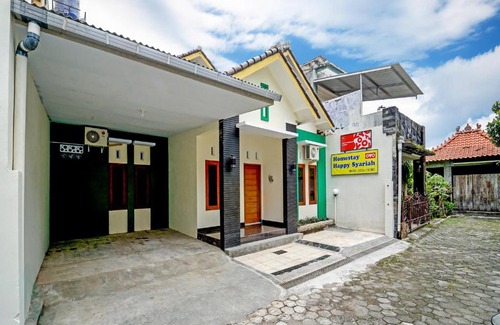 Sleman Hotel | OYO 90869 Happy Homestay Syariah