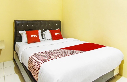 Padang Hotel | OYO 90900 Pagi Sore Residence