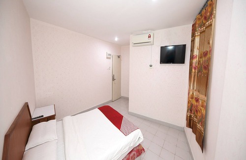 Bukit Kecil Hotel | OYO 90902 Hotel Desa Murni