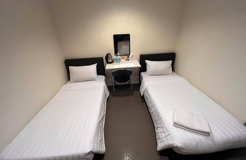 Taman Universiti Hotel | OYO 91045 Jb Sojourn