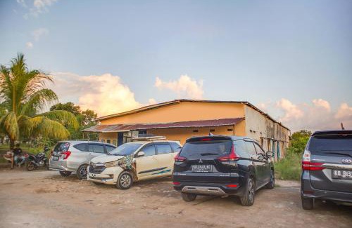 Pontianak Hotel | OYO 91051 Penginapan Pondok Ratu 354
