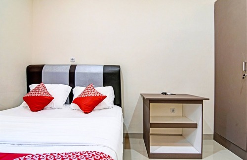 Pekanbaru Hotel | OYO 91269 R&s Living Residence