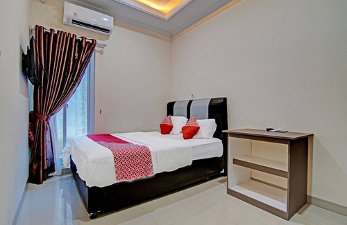 Pekanbaru Hotel | OYO 91269 R&s Living Residence