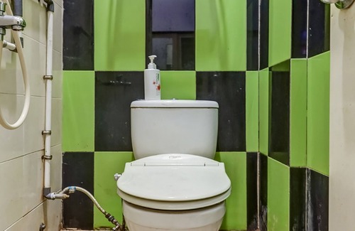 Lubuk Baja Hotel | OYO 91296 Nagoya Guesthouse
