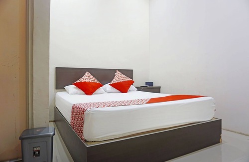 Jeneponto Hotel | OYO 91432 Dalle 5151 Jeneponto Near Patung kuda, Jeneponto