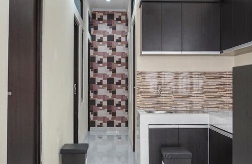 Karawang Hotel | OYO 91646 fio colombus residence
