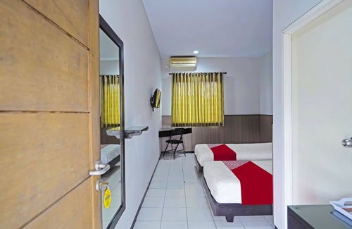 Jember Hotel | OYO 91710 Hotel Anugerah