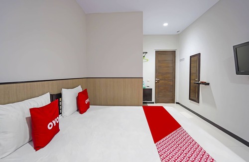 Jember Hotel | OYO 91710 Hotel Anugerah