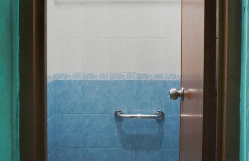 Kebon Kacang Hotel | OYO 91754 Wisma Tiqita Syariah Near Pasar Tanah Abang