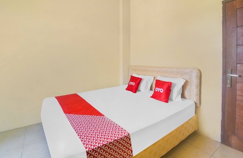 Manado City Centre Hotel | OYO 91755 Priska Kost Dan Homestay