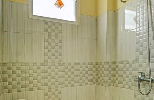 Kertosono Hotel | OYO 91825 Ayu Lestari Homestay