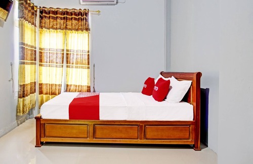 Kendal Hotel | OYO 91960 Fariza House Syariah