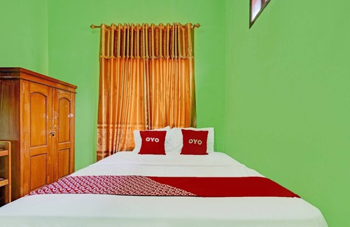 West Cirebon Hotel | OYO 92062 Pondok Aurel Wahidin
