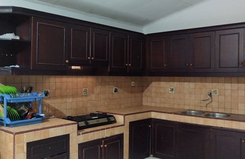 Tetebatu Hotel | OYO 92098 Kost Orange Syariah