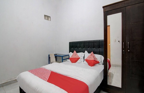 Dumai Hotel | OYO 92111 Dinda Homestay Syariah