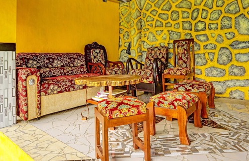 Dinoyo Hotel | OYO 92215 Ampiran Bromo Syariah
