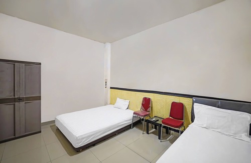 Makassar Hotel | OYO 92230 Penginapan Metro Parepare