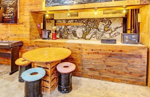 Sleman Hotel | OYO 92256 Sentosa Residence