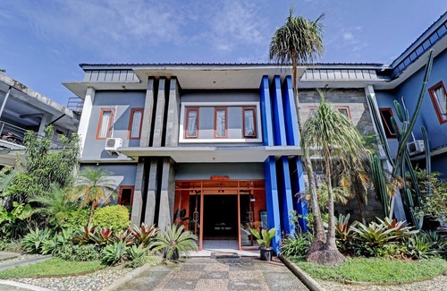 Wonogiri Hotel | OYO 92287 Hotel Aji Mantoro