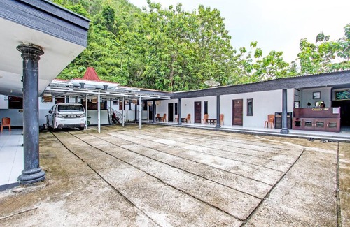 Girisubo Hotel | OYO 92288 Hotel Argo Mulyo