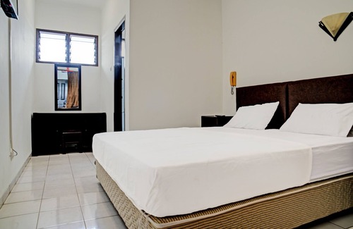 Sukabumi Hotel | OYO 92324 Hotel Sinar Rejeki