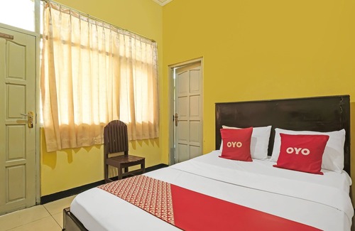 Salatiga Hotel | OYO 92482 Hotel Permata 1