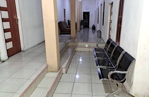 Sidoarjo Hotel | OYO 92596 Al-razzaq Guest House