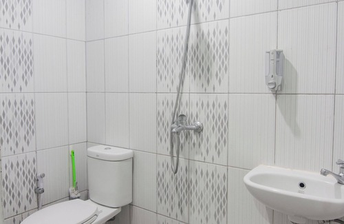 Serpong Hotel | OYO 92602 Doesnami Syariah 2