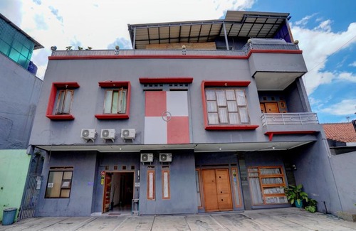 Astana Anyar Hotel | OYO 92725 Regol Srimahi Residence