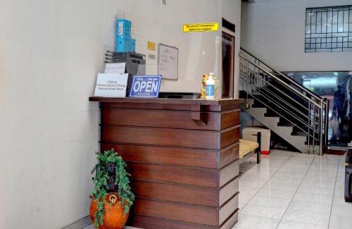 Astana Anyar Hotel | OYO 92725 Regol Srimahi Residence