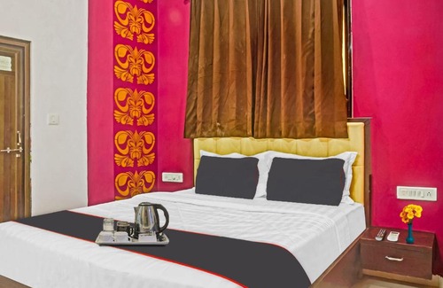 Central Area Hotel | OYO 92757 Hotel Thakur