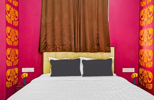Central Area Hotel | OYO 92757 Hotel Thakur