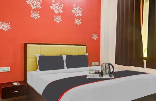 Central Area Hotel | OYO 92757 Hotel Thakur