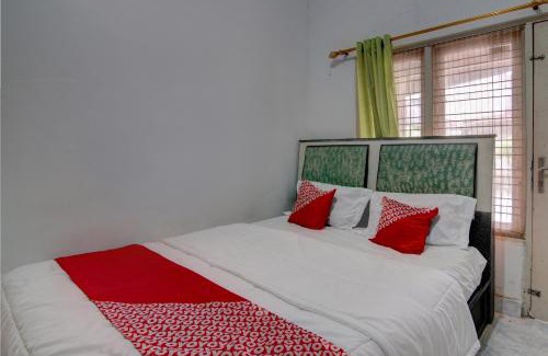 Pekanbaru Hotel | OYO 92833 Penginapan Syariah