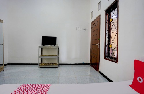 Banyuwangi Hotel | OYO 92848 Tri D Homestay Syariah