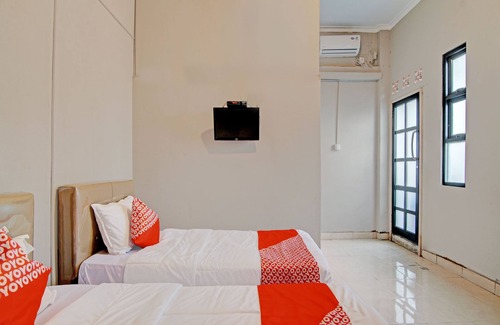 Pekanbaru Hotel | OYO 92924 Kalista Guest House Syariah