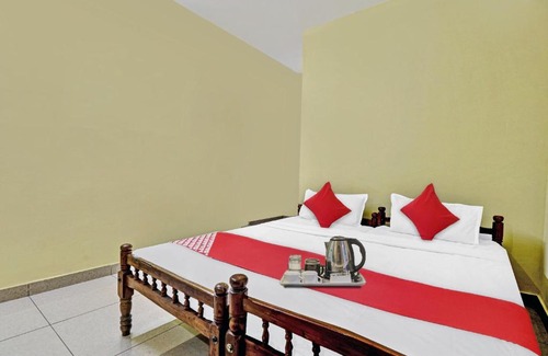 Alwaye Hotel | OYO 93077 Anna Rooms Ac & Non Ac
