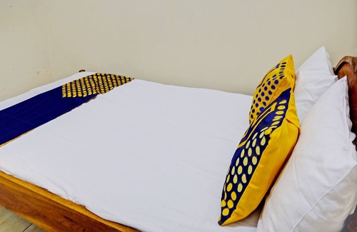 Gresik Hotel | OYO 93108 Homestay H Syarif Syariah – RA Kartini