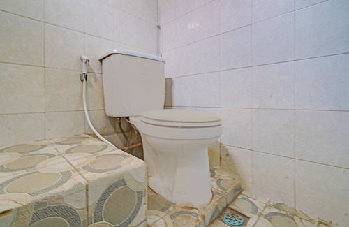Astana Anyar Hotel | OYO 93239 Arimbi 2