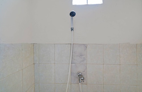 Astana Anyar Hotel | OYO 93239 Arimbi 2