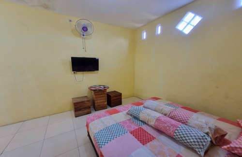 Asembagus Hotel | OYO 93384 New Asembagus 2