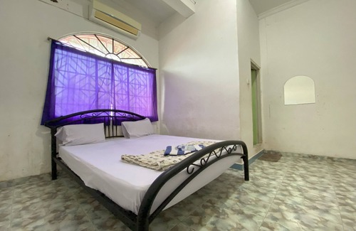 Tanjung Uncang Hotel | OYO 93397 Hotel California