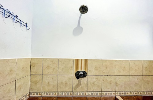 Mojokerto Hotel | OYO 93422 Villa Tirto