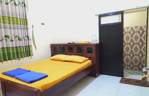 Tumpang Hotel | OYO 93571 Wisma Air Mancur Homestay Syariah