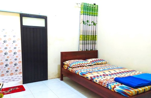 Tumpang Hotel | OYO 93571 Wisma Air Mancur Homestay Syariah