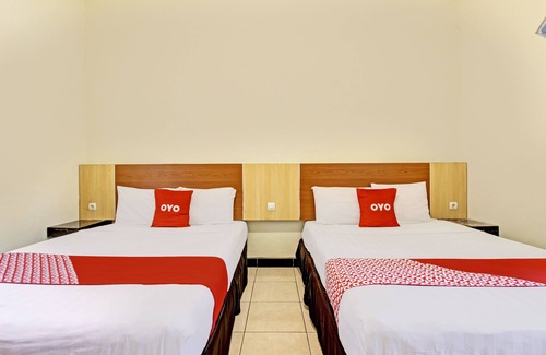 Mendut Hotel | OYO 93660 New Family Hotel Syariah