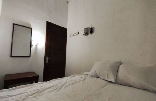 Wonosari Hotel | OYO 93867 Minso Inn Sepanjang