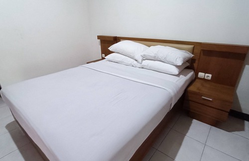 Klaten Selatan Hotel | OYO 93885 D'harjo Guesthouse