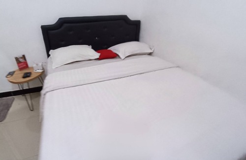 Klaten Selatan Hotel | OYO 93885 D'harjo Guesthouse