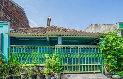 Surabaya Hotel | OYO 93895 Koh Wat Homestay Syariah
